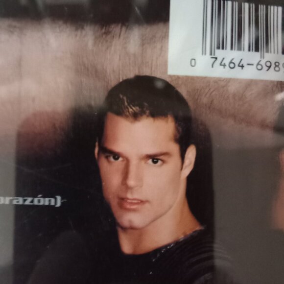 Ricky Martin CD - Picture 4 of 8